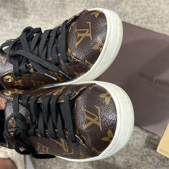 Louis Vuitton Front Row Sneaker size 34.5 - Picture 8 of 8